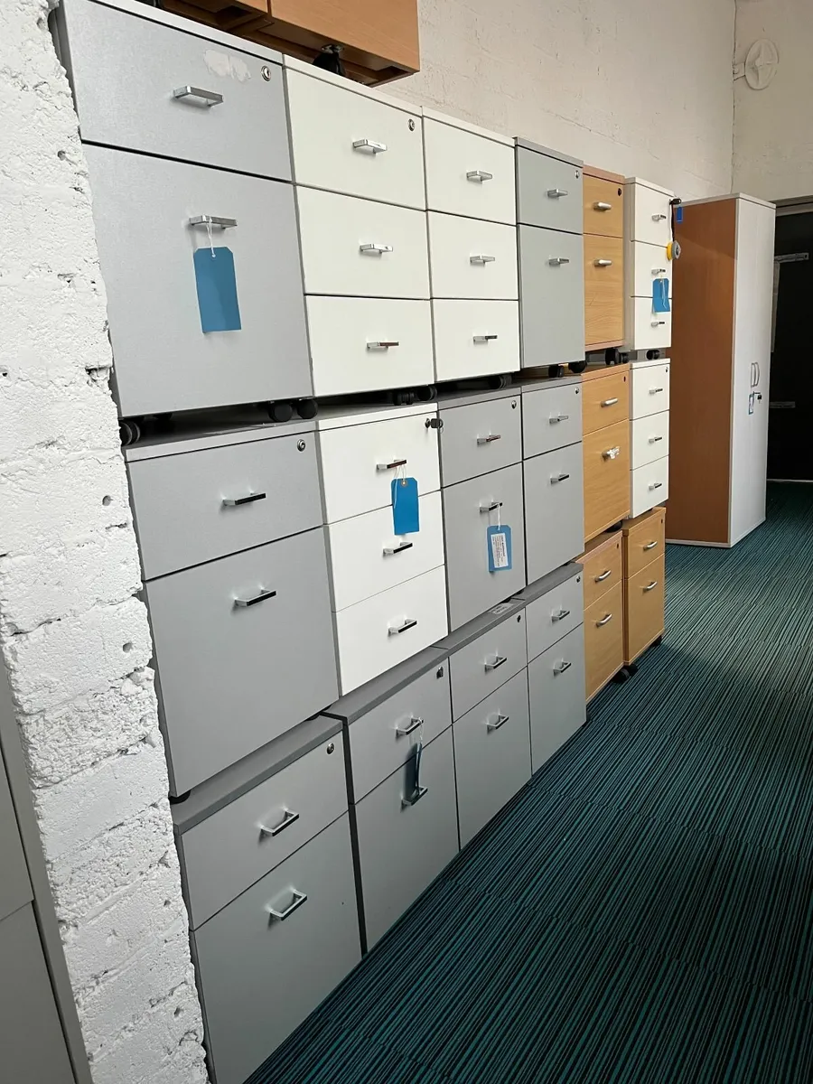 CLEARANCE AND USED STORAGE UNITS - FROM £40.00+VAT - Image 1