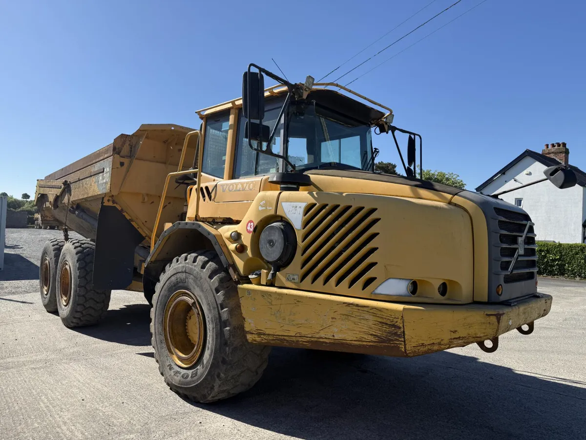 2007 Volvo A25D Dump Truck **Online Auction** - Image 1