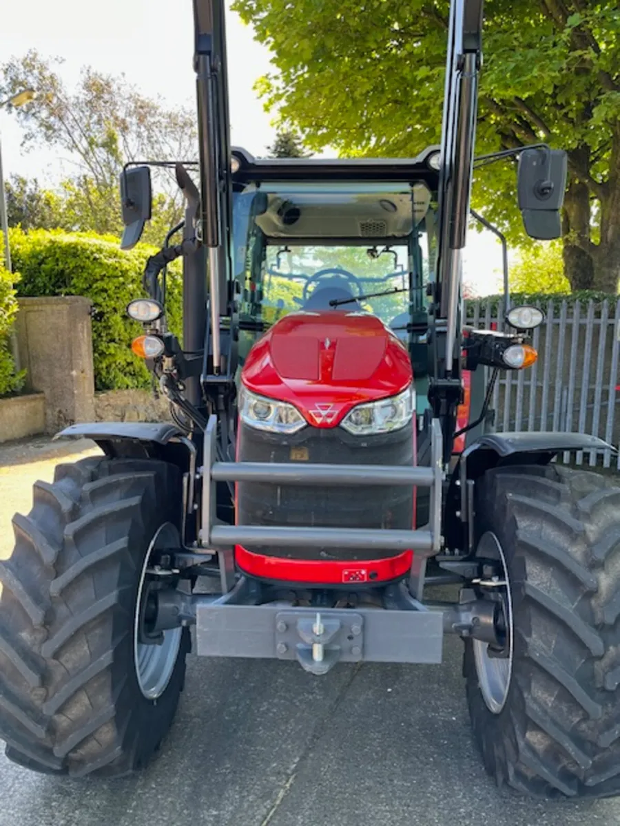 2022 MF 5711 Dyna-4 c/w Quicke X4S loader - Image 2