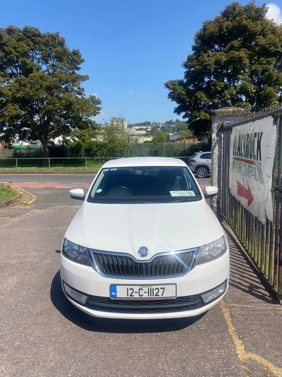 Skoda Rapid 2012 - Image 2