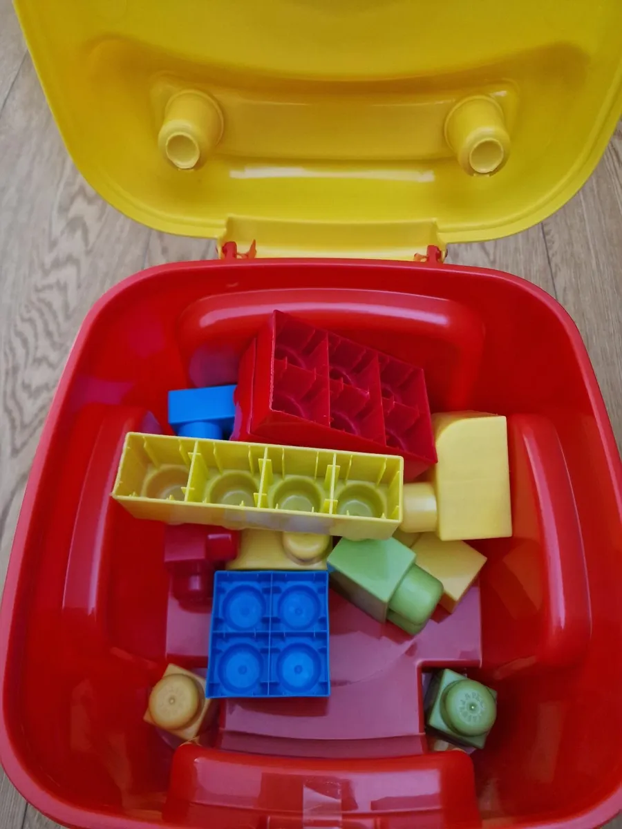 2-in-1 Kids’ Chair & Toy Storage – With Blocks - Image 2