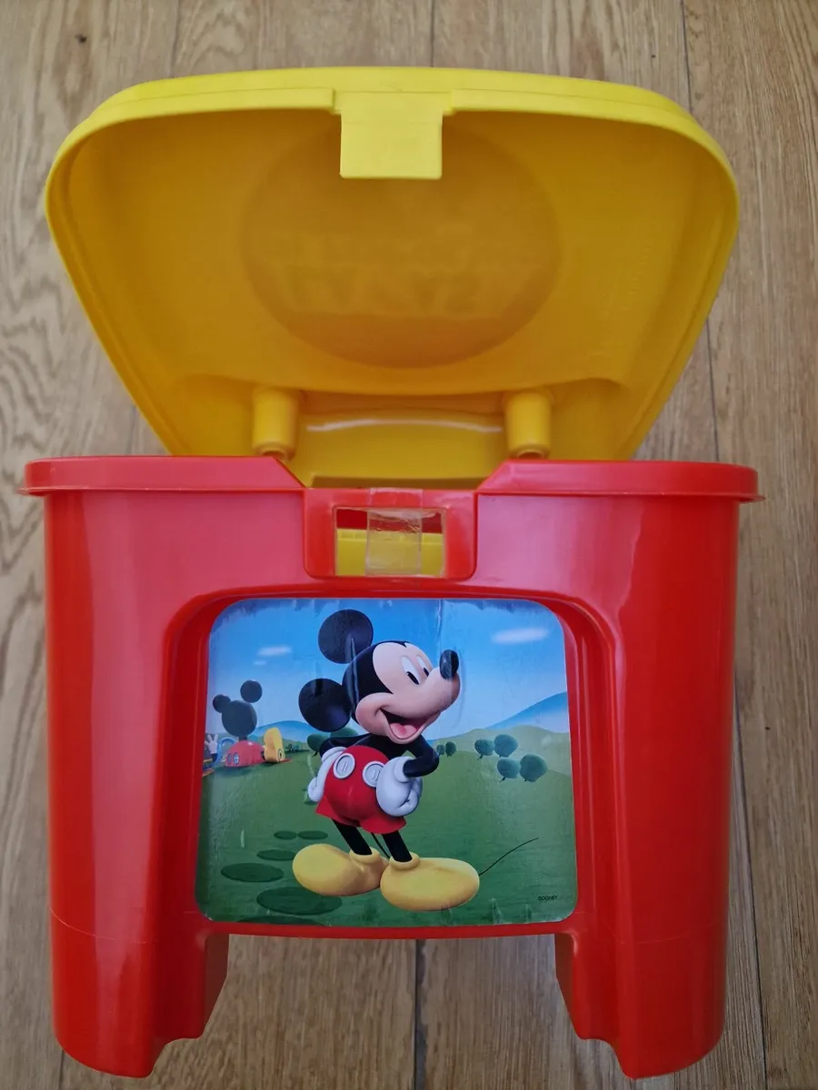 2-in-1 Kids’ Chair & Toy Storage – With Blocks - Image 4