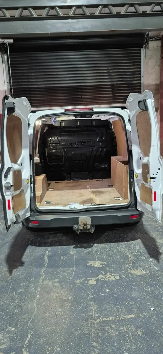 Ford Transit Connect - Image 4
