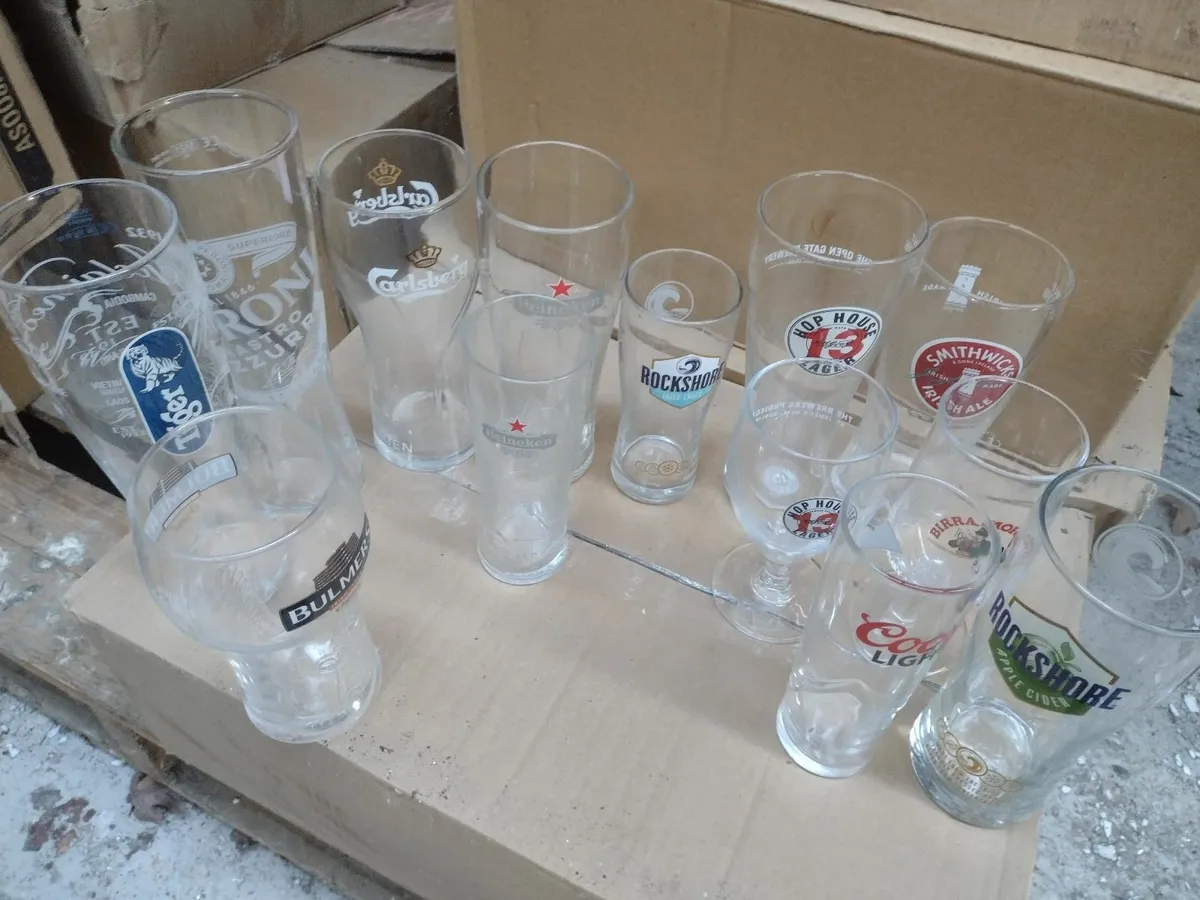 Pallet of pint glasses - Image 1