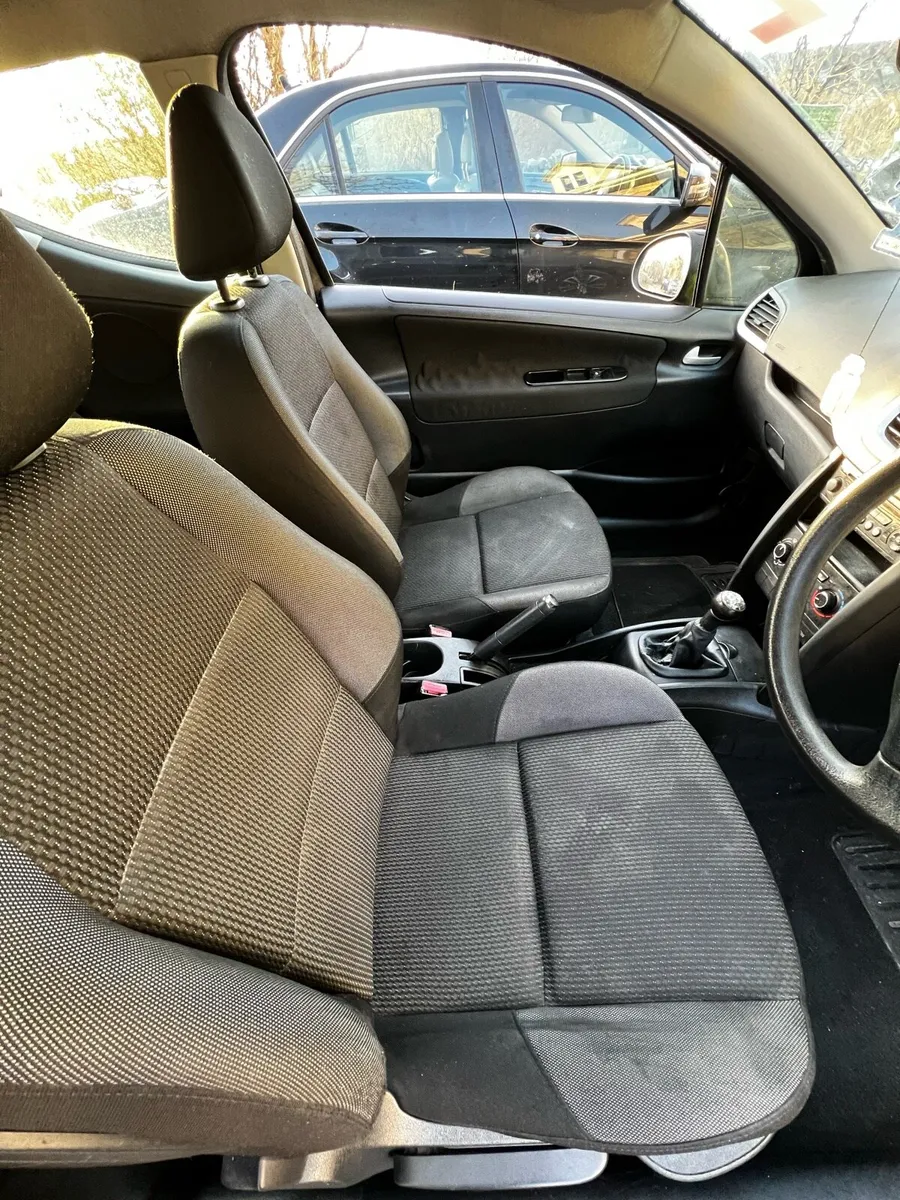 Peugeot 207 - Image 4