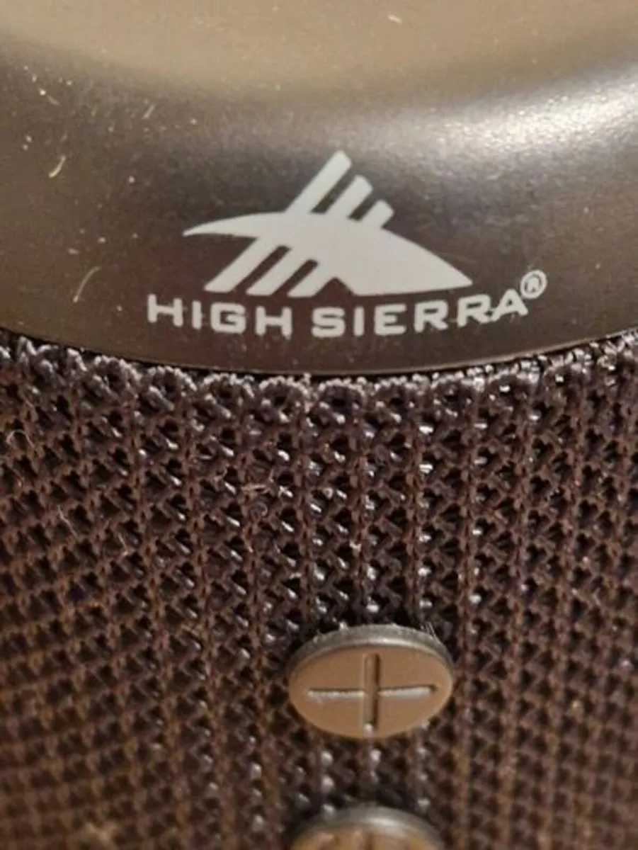 High Sierra Bluetooth Speaker - Image 4