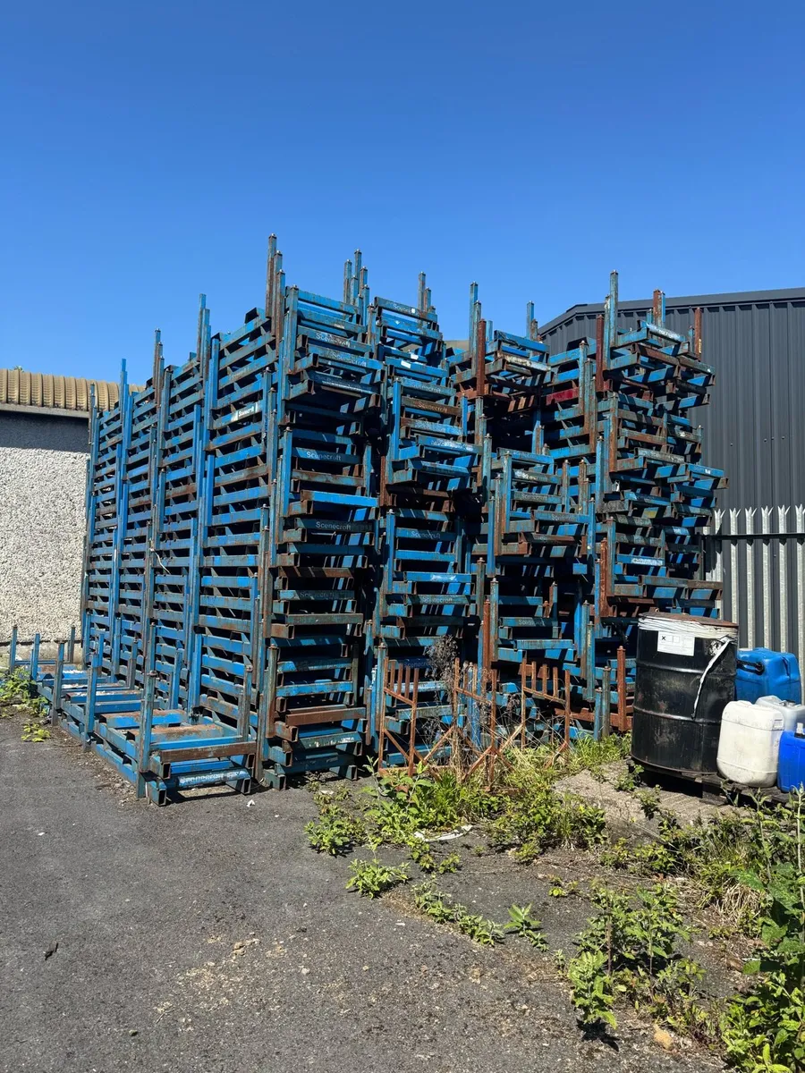 Stillages - Image 2