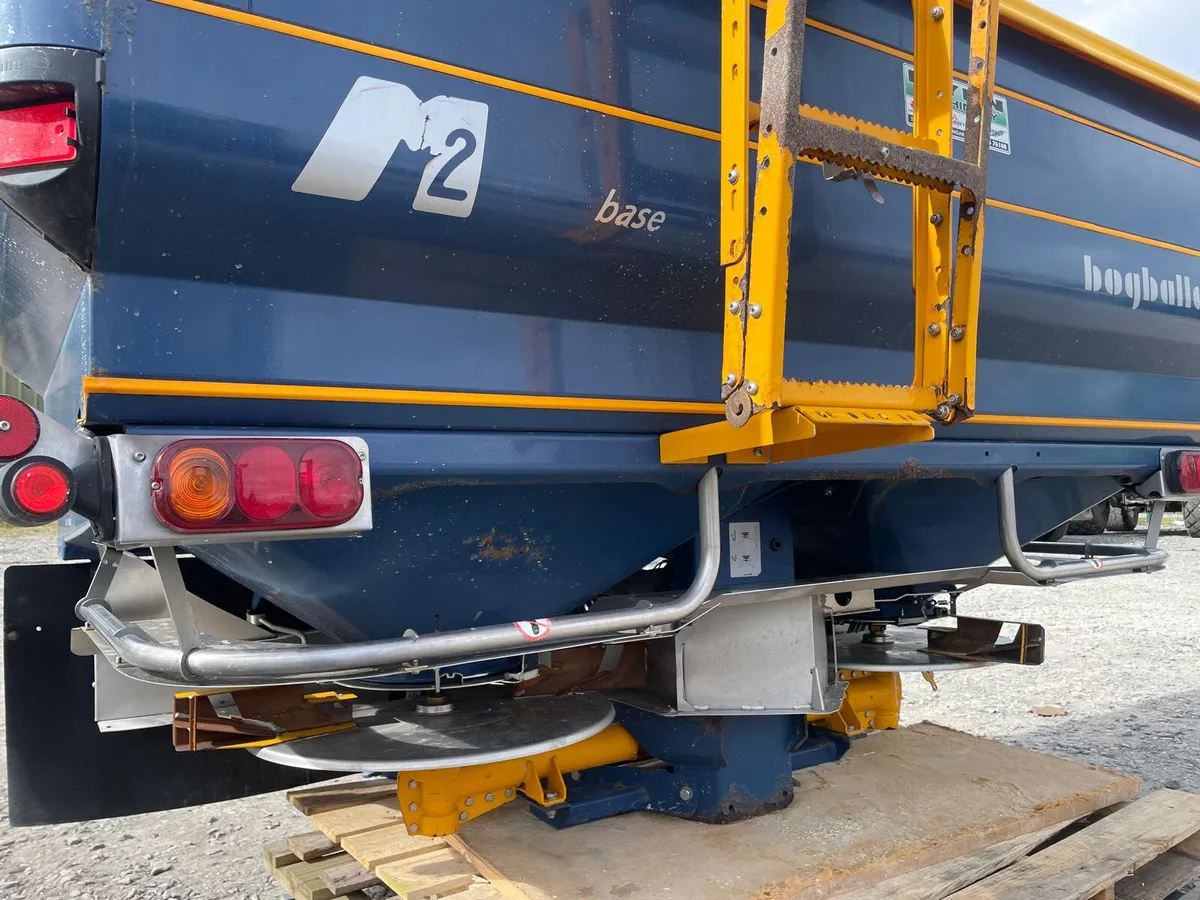 2 tonne Bogballe Spreader - Image 4