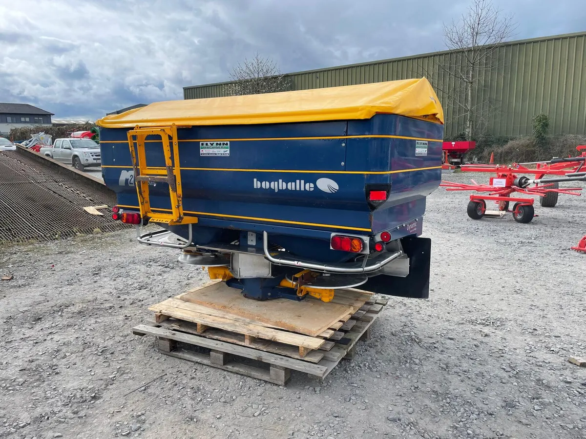 2 tonne Bogballe Spreader - Image 1