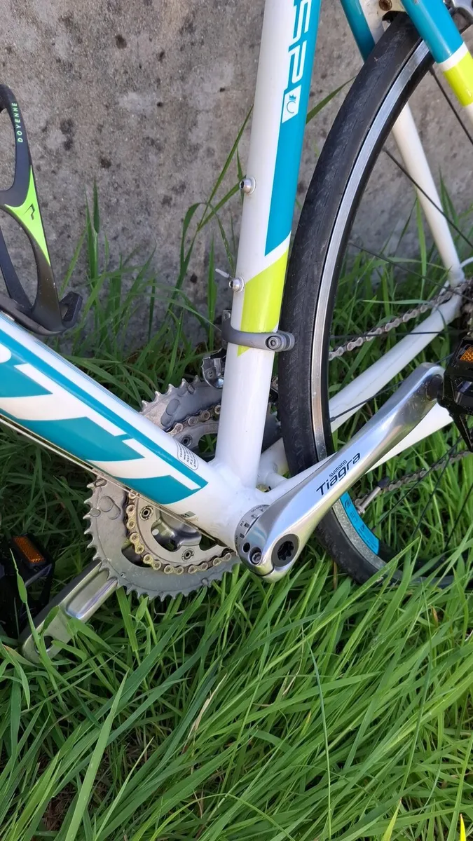 Road bike - Image 2