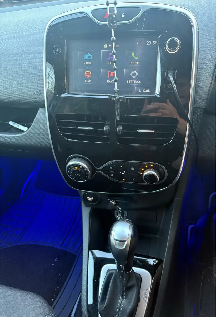 Automatic Clio GT 2015 - Image 4