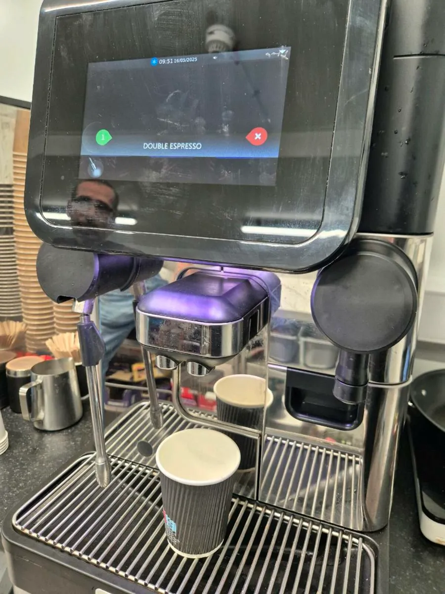 Bean to Cup coffee machine - Image 2