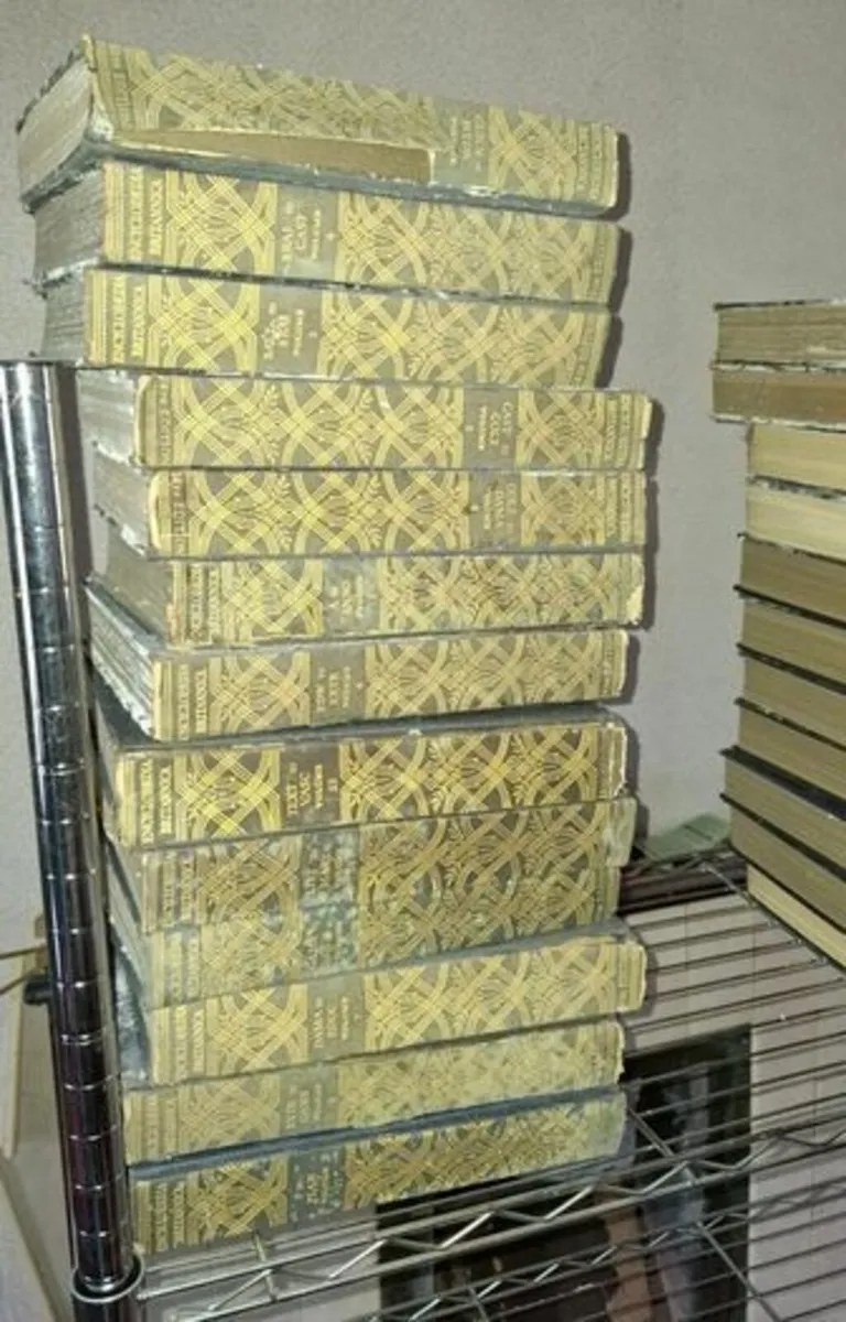 Britannica Encyclopedias full set - Image 1