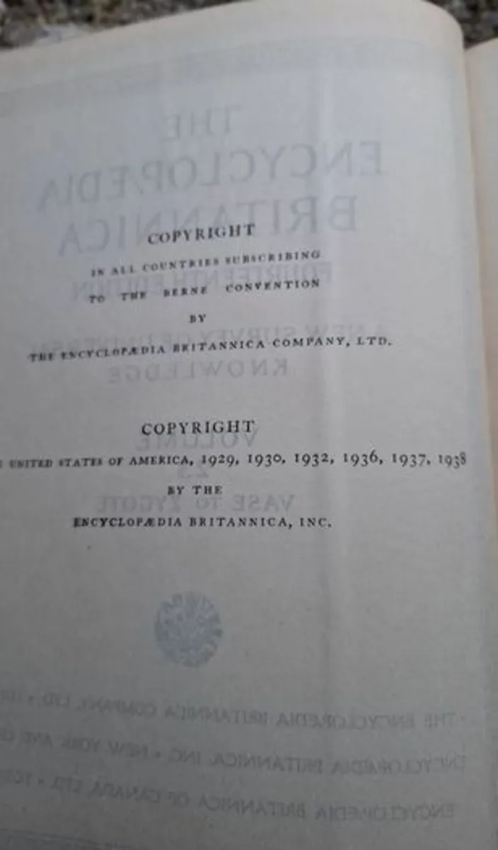 Britannica Encyclopedias full set - Image 4