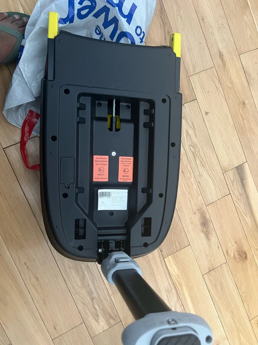 Baby car seat base - Image 2