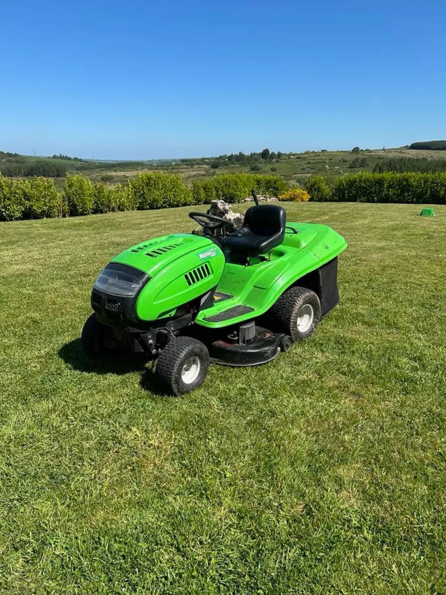 Ride on Lawnmower - Image 2