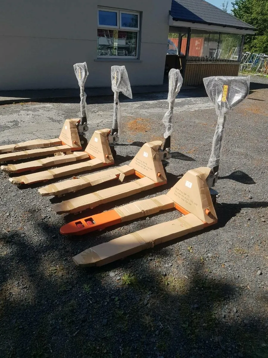 Pallet trucks - Image 1