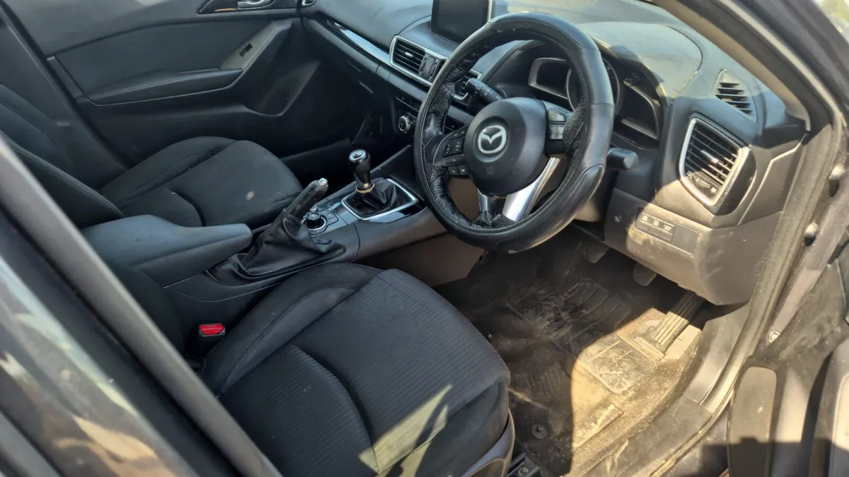 2016 MAZDA 3 2.2 DIESEL FOR BREAKING! - Image 4