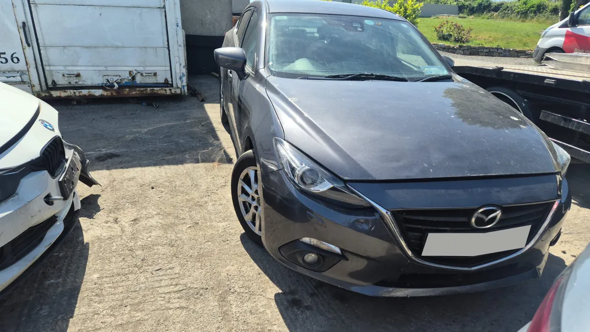 2016 MAZDA 3 2.2 DIESEL FOR BREAKING! - Image 2