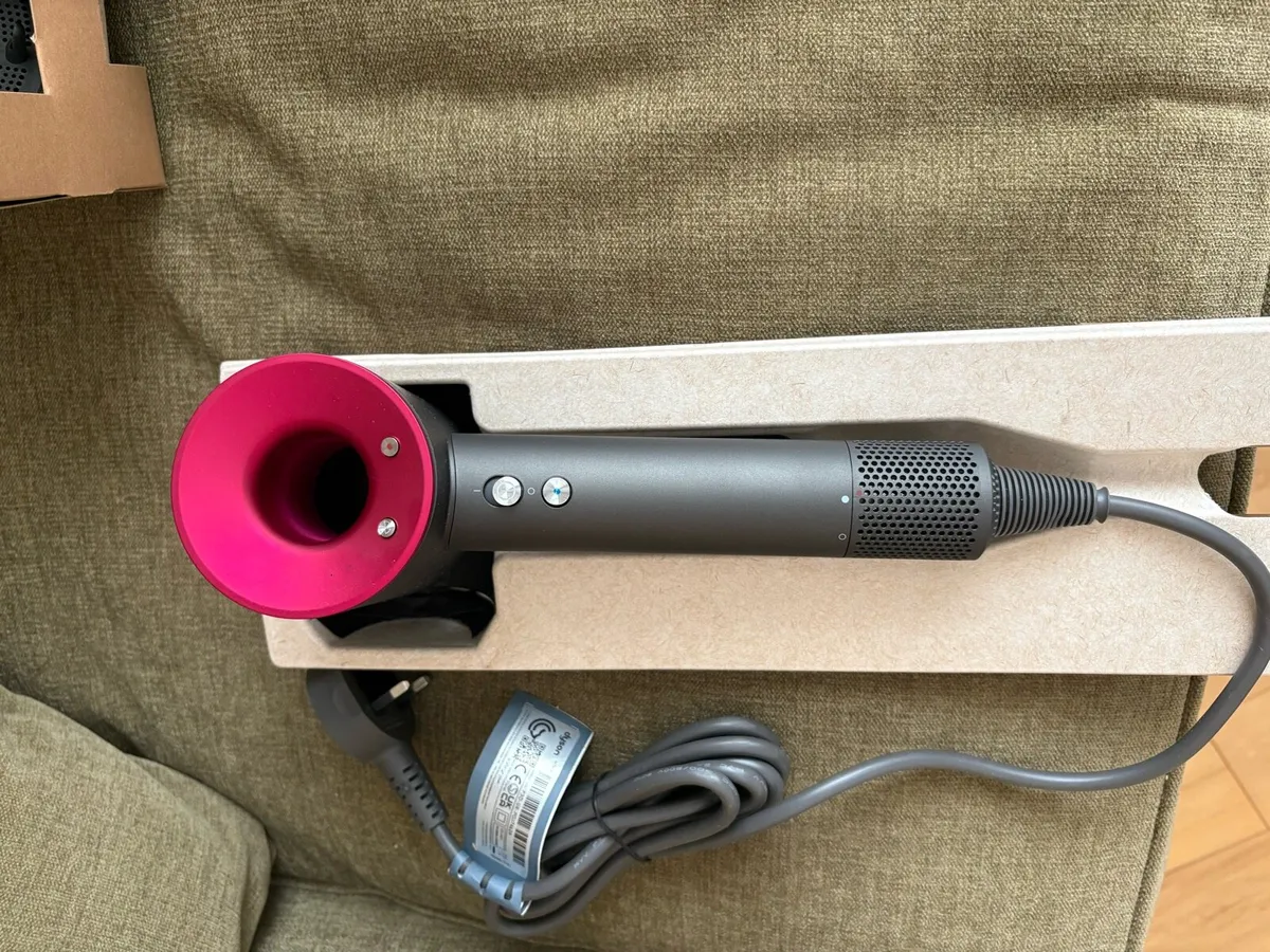 Dyson Supersonic (Iron/Fuchsia) - Image 3