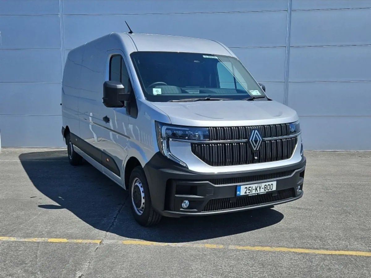 Renault Master FWD Lm35 Blue DCI 130 Advance - Image 1