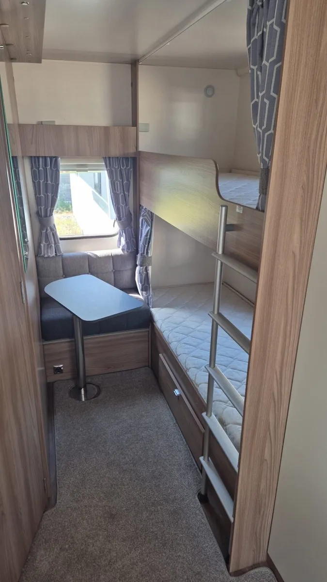 Swift sprite 6 berth fixed bunk beds - Image 3