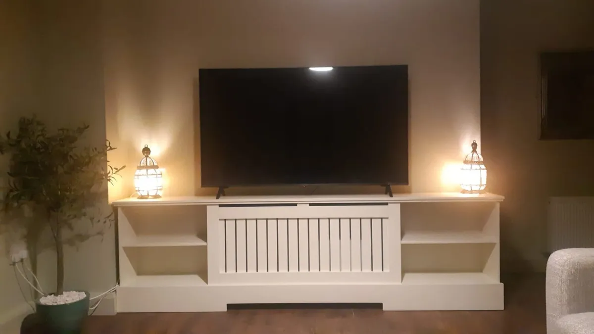 Radiator cover / Entertainment unit - Image 1