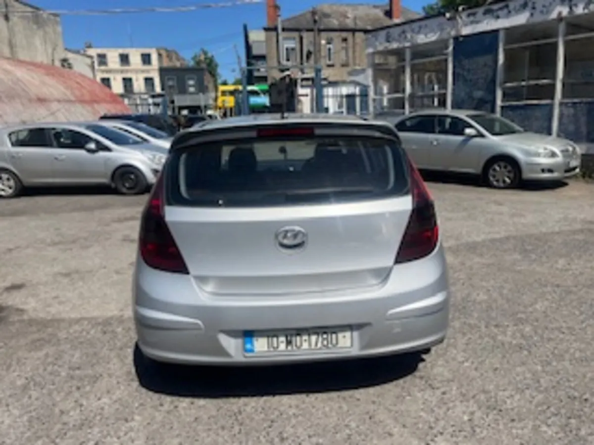 Hyundai i30 2010 - Image 4
