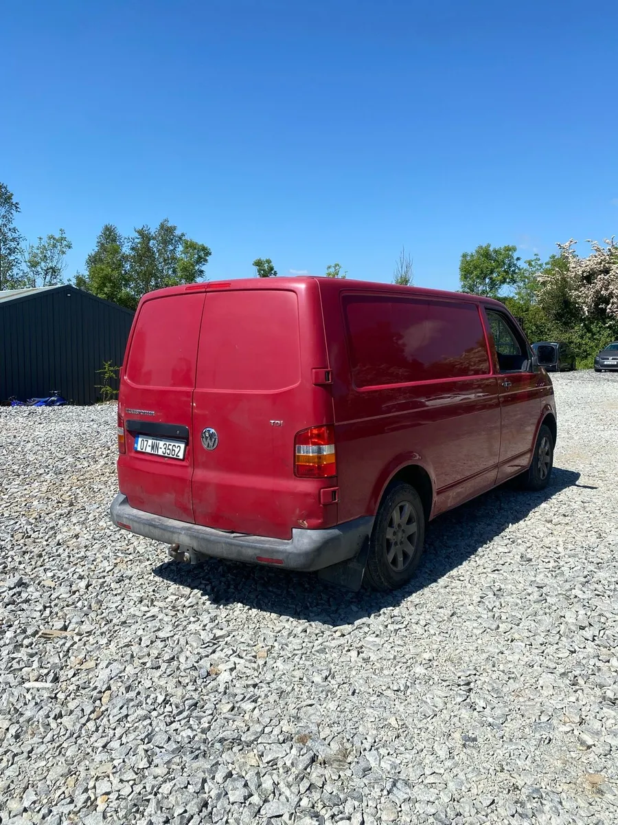 Volkswagen transporter - Image 4