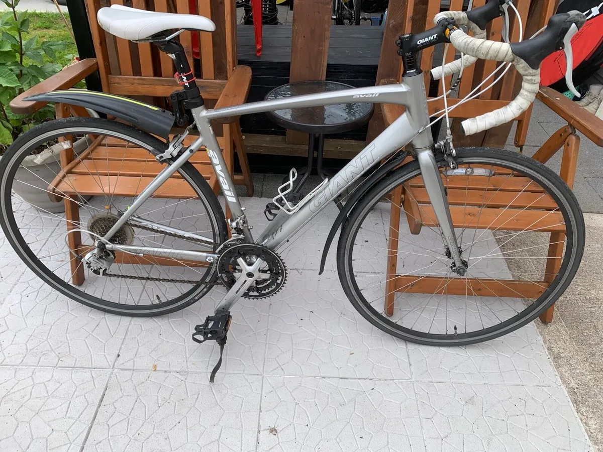 Giant Avail 4 M size 700x25c wheels 8x3 speed - Image 1