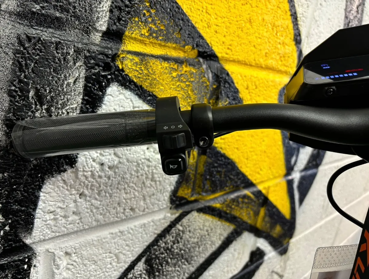 Electric Scooter - Kukirin G2 - Image 3