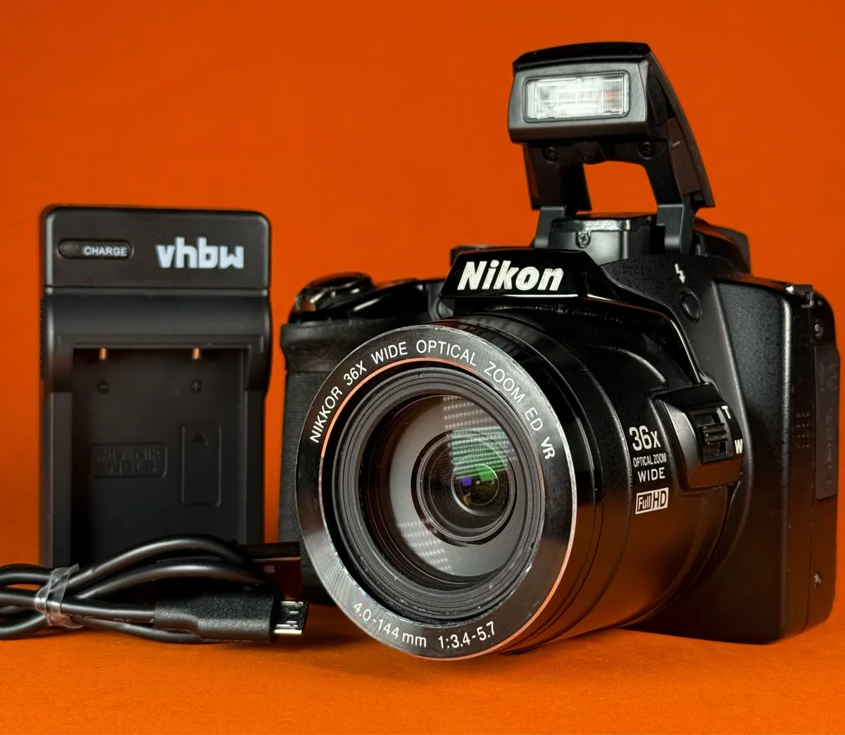 Nikon Coolpix P500 12.1 MP Digital Camera - Image 1
