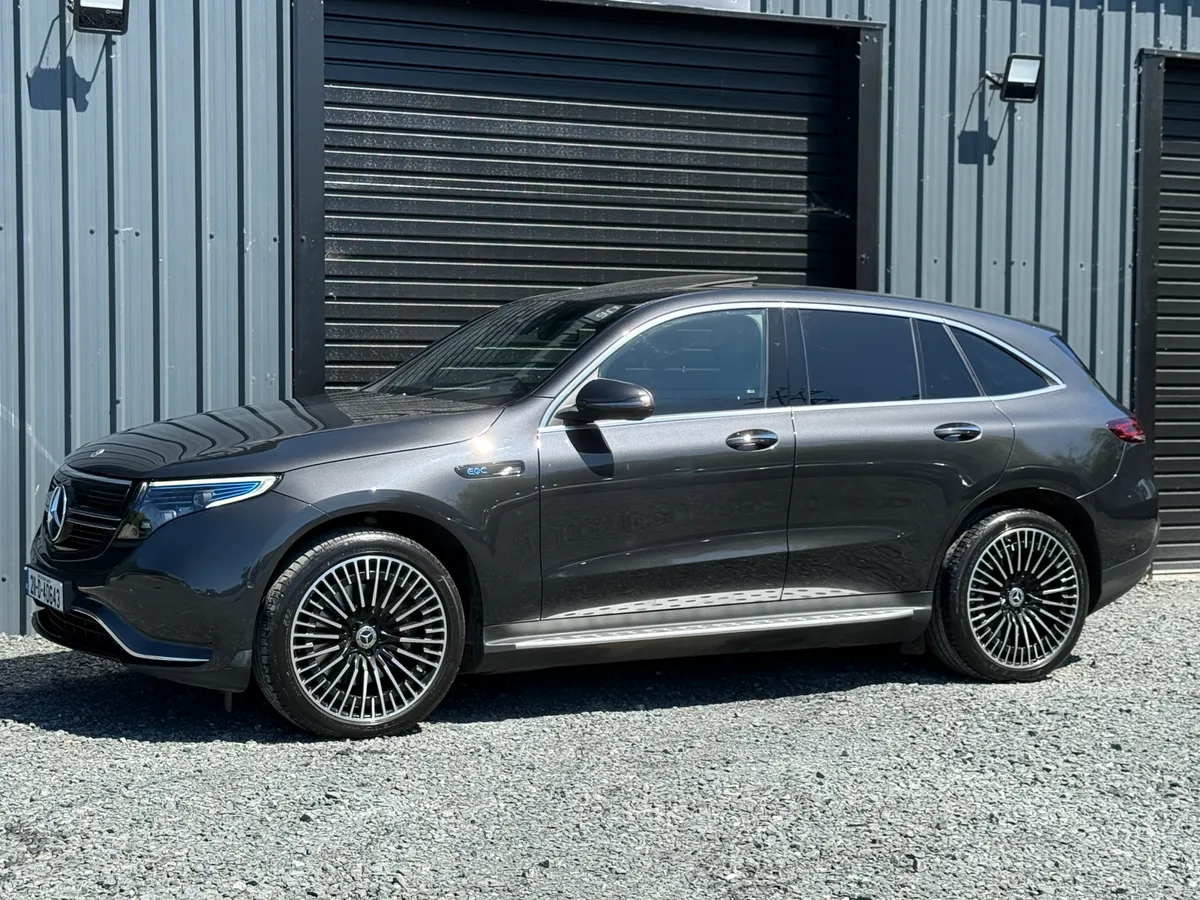 211 MERCEDES EQC 400 AMG PREMIUM - Image 4