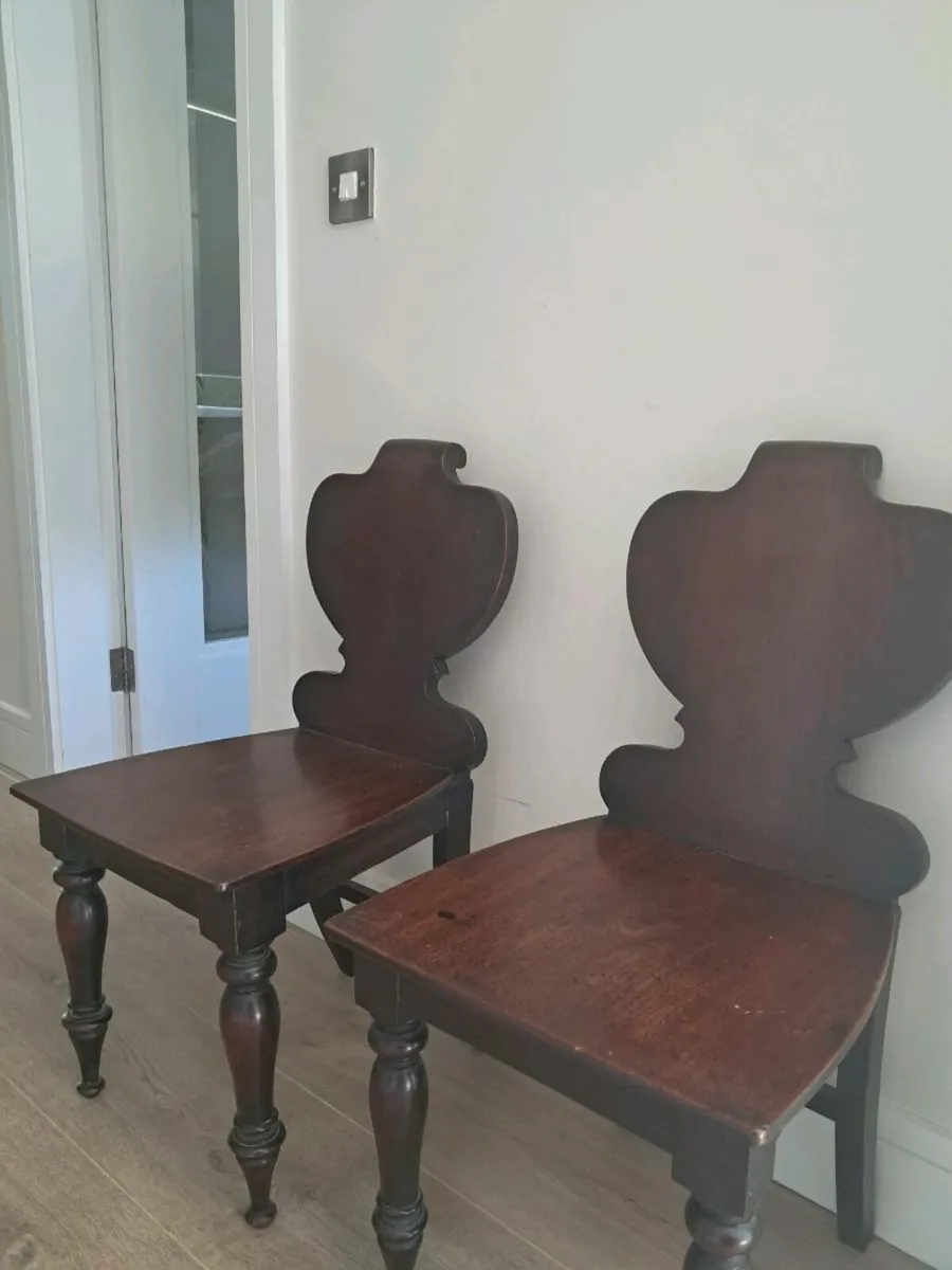 Pair of Victoriana Hall Chairs - Image 1