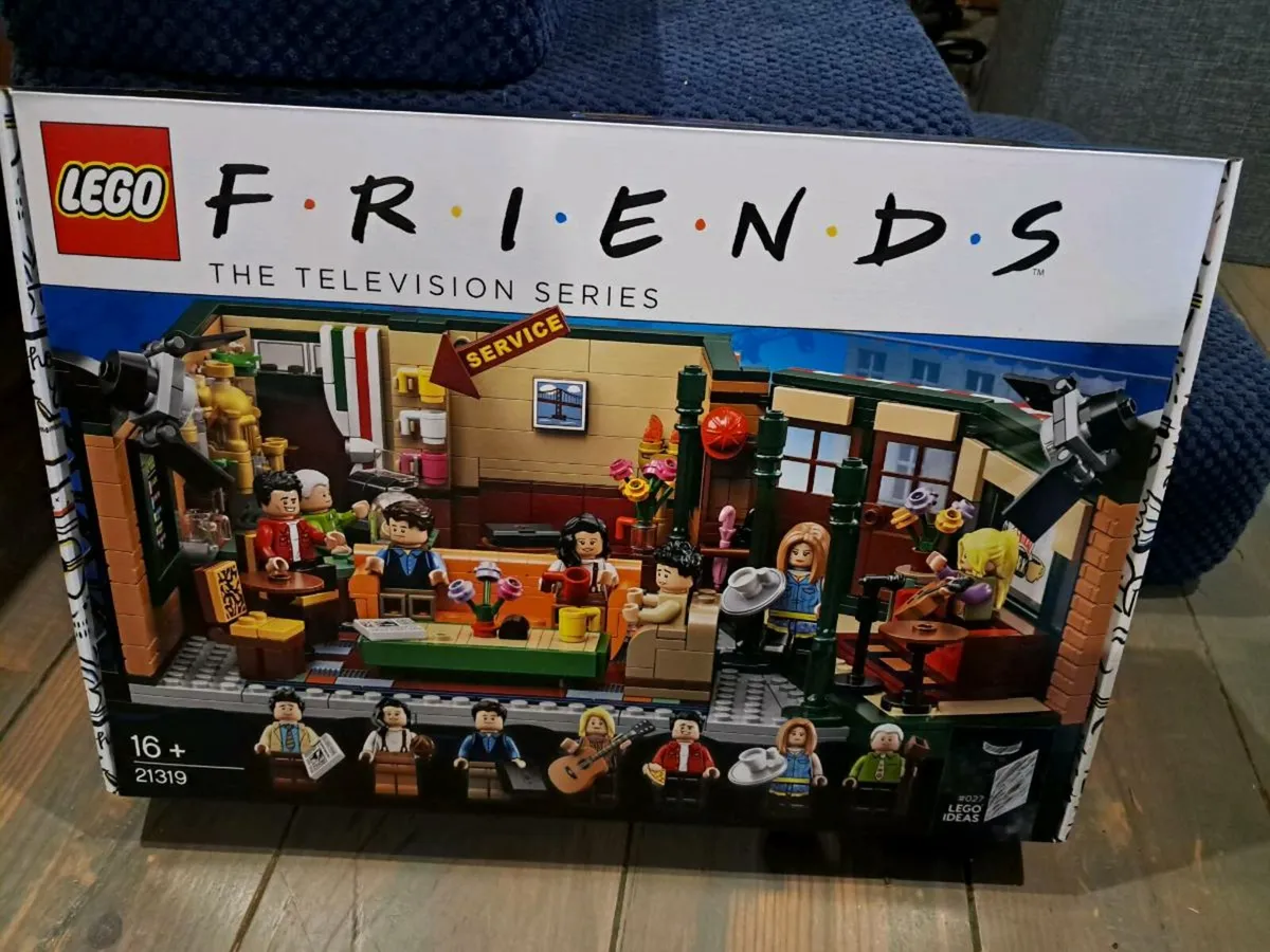 LEGO Ideas set 21319 Friends Central Perk - Image 1