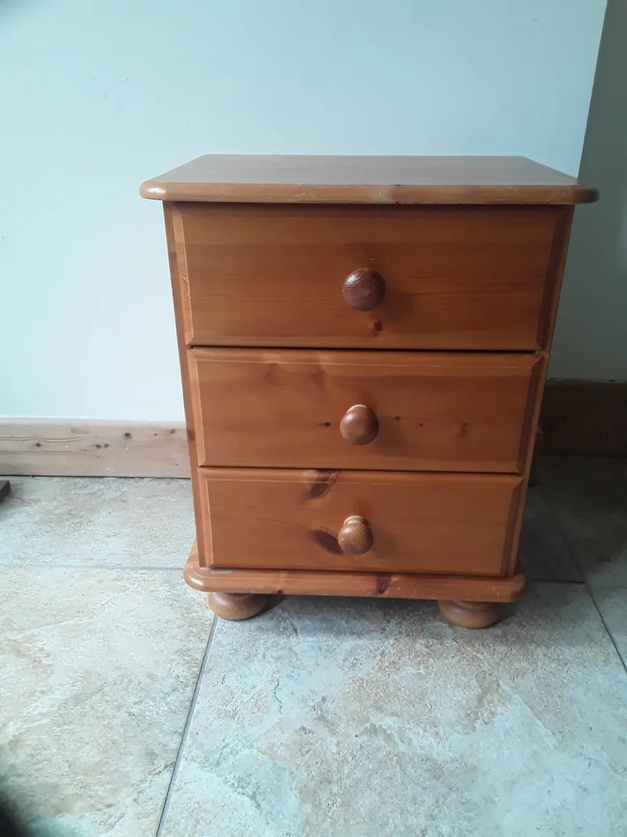 Solid pine  small locker tree drawers - Image 1