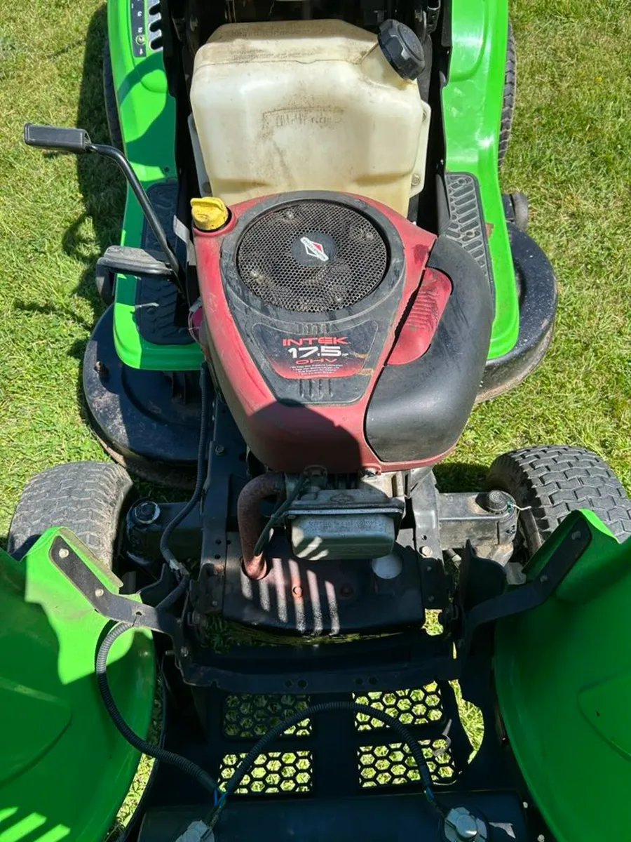 Ride on Lawnmower - Image 3