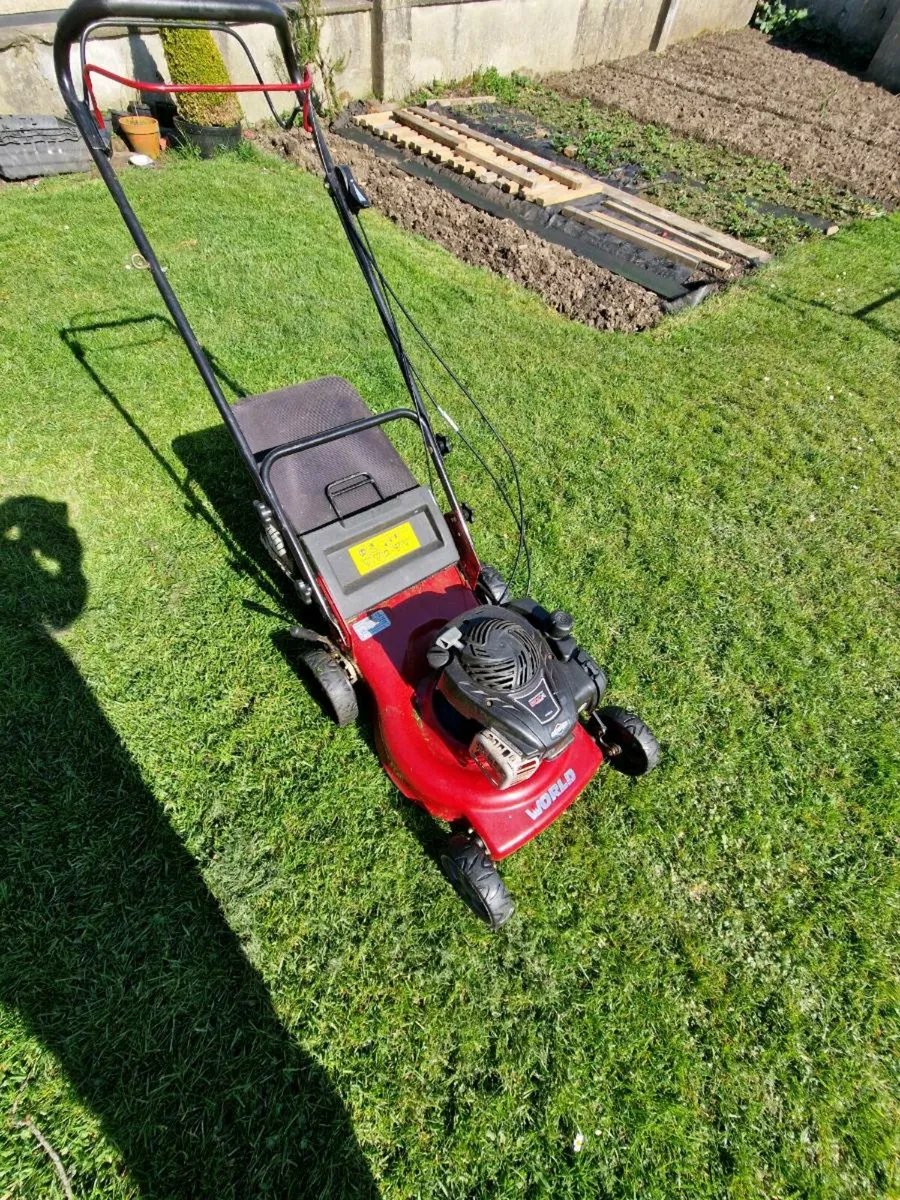 WORLD SELF DRIVE LAWNMOWER - Image 2