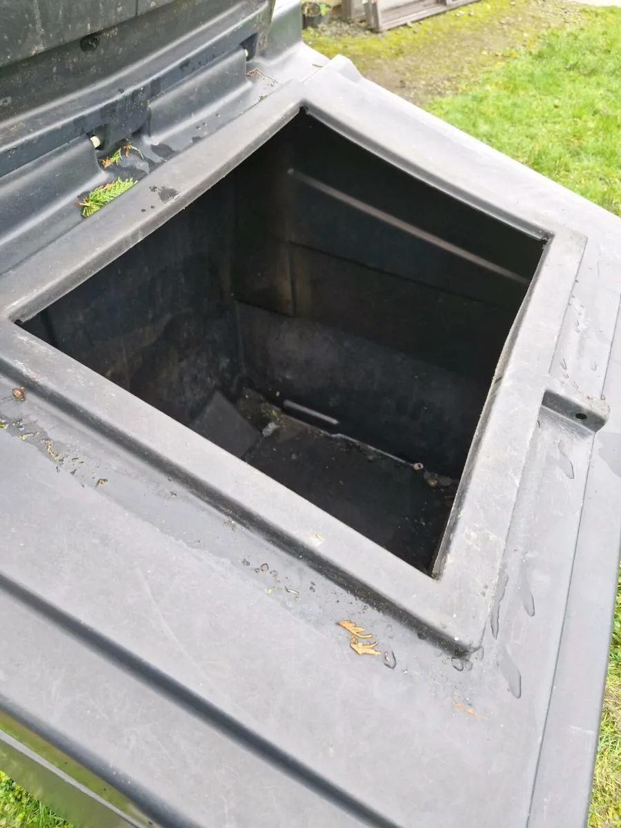 LARGE COAL BUNKER 600KG - Image 4