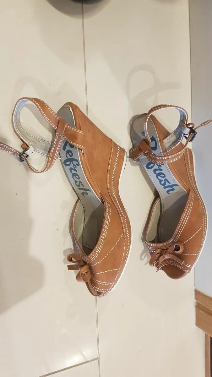 ladies wedges shoeladies wedges shoes-  size 39 - Image 2
