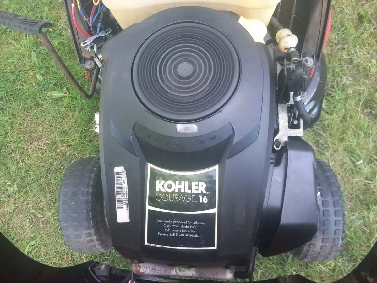 Castlegarden ride on lawnmower - Image 3