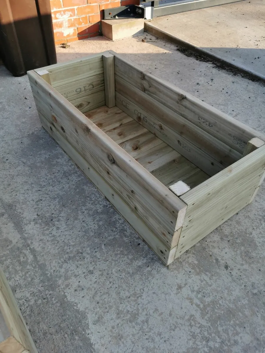 Planter box €40 each or two for €75 - Image 1