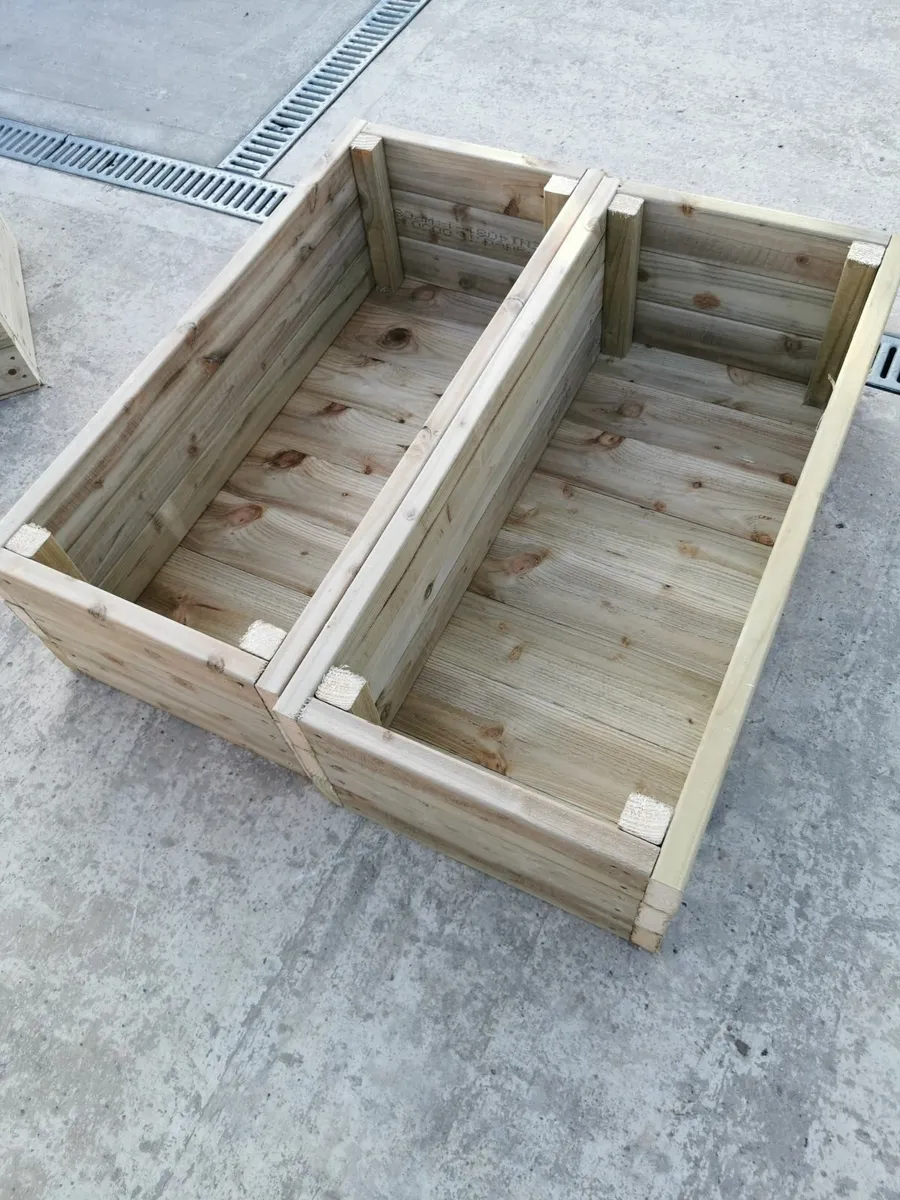 Planter box €40 each or two for €75 - Image 2