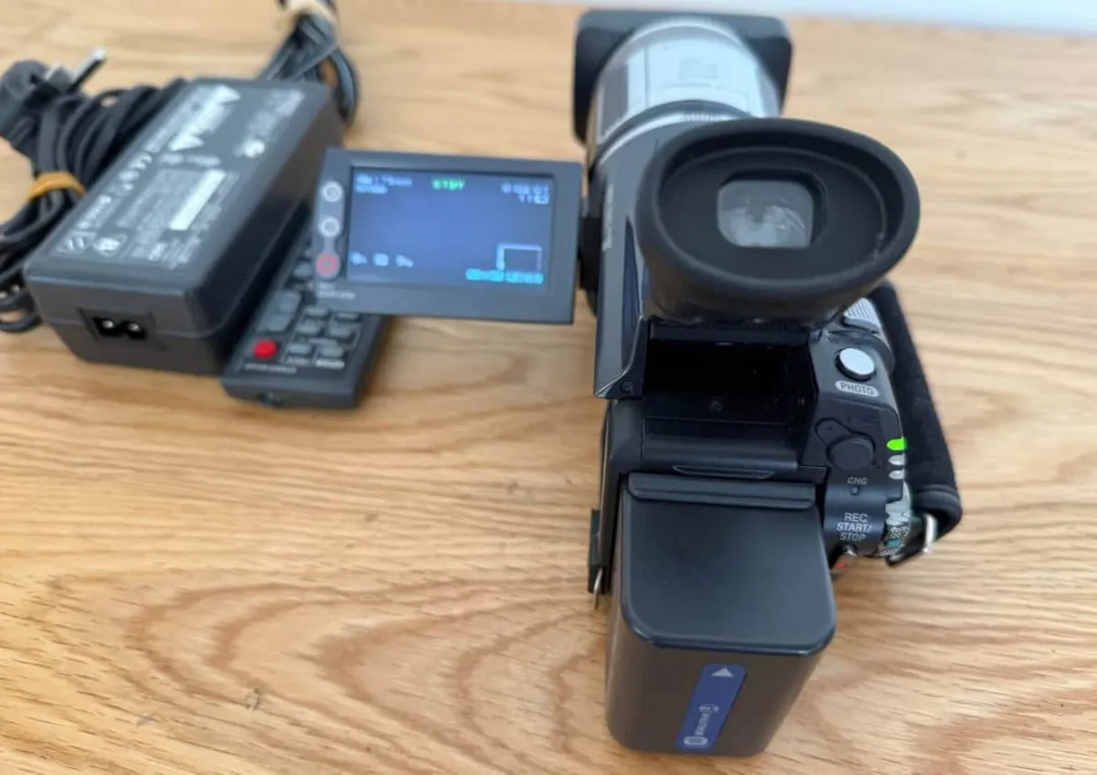 Sony HDR-HC1E Camcorder - Image 1
