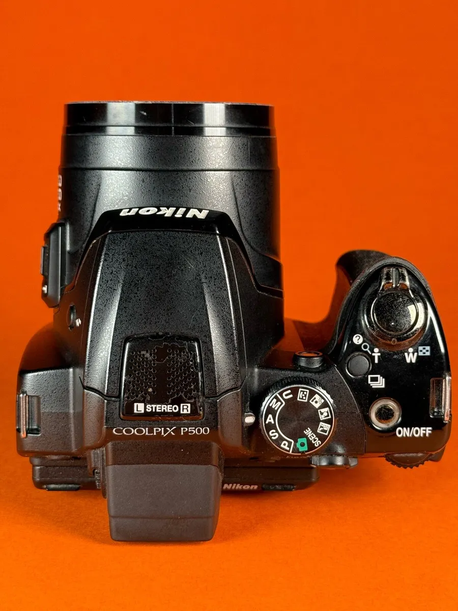Nikon Coolpix P500 12.1 MP Digital Camera - Image 2