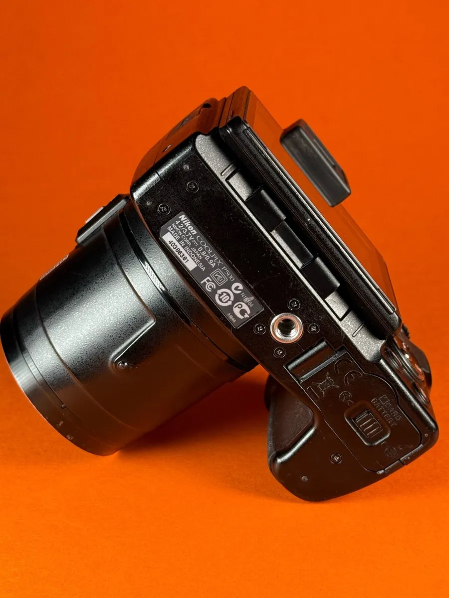 Nikon Coolpix P500 12.1 MP Digital Camera - Image 4