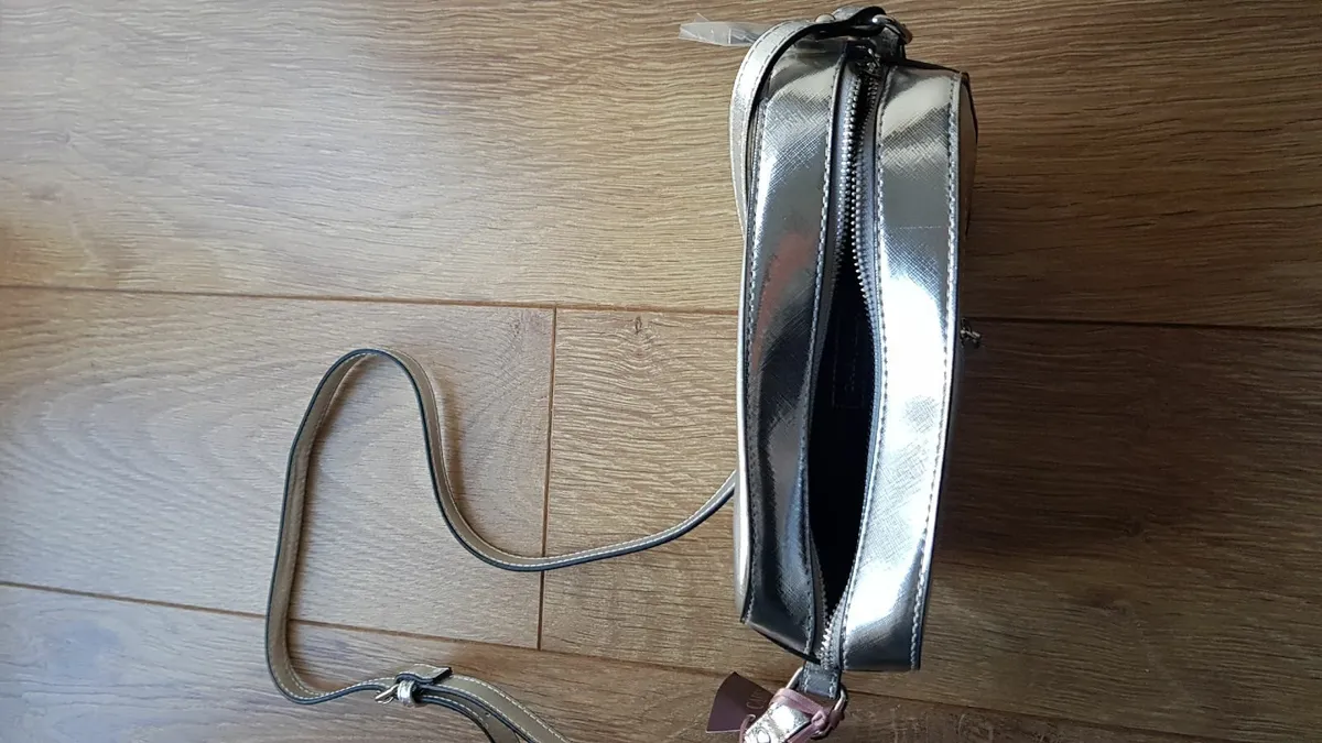handbag- BRAND NEW - Image 3