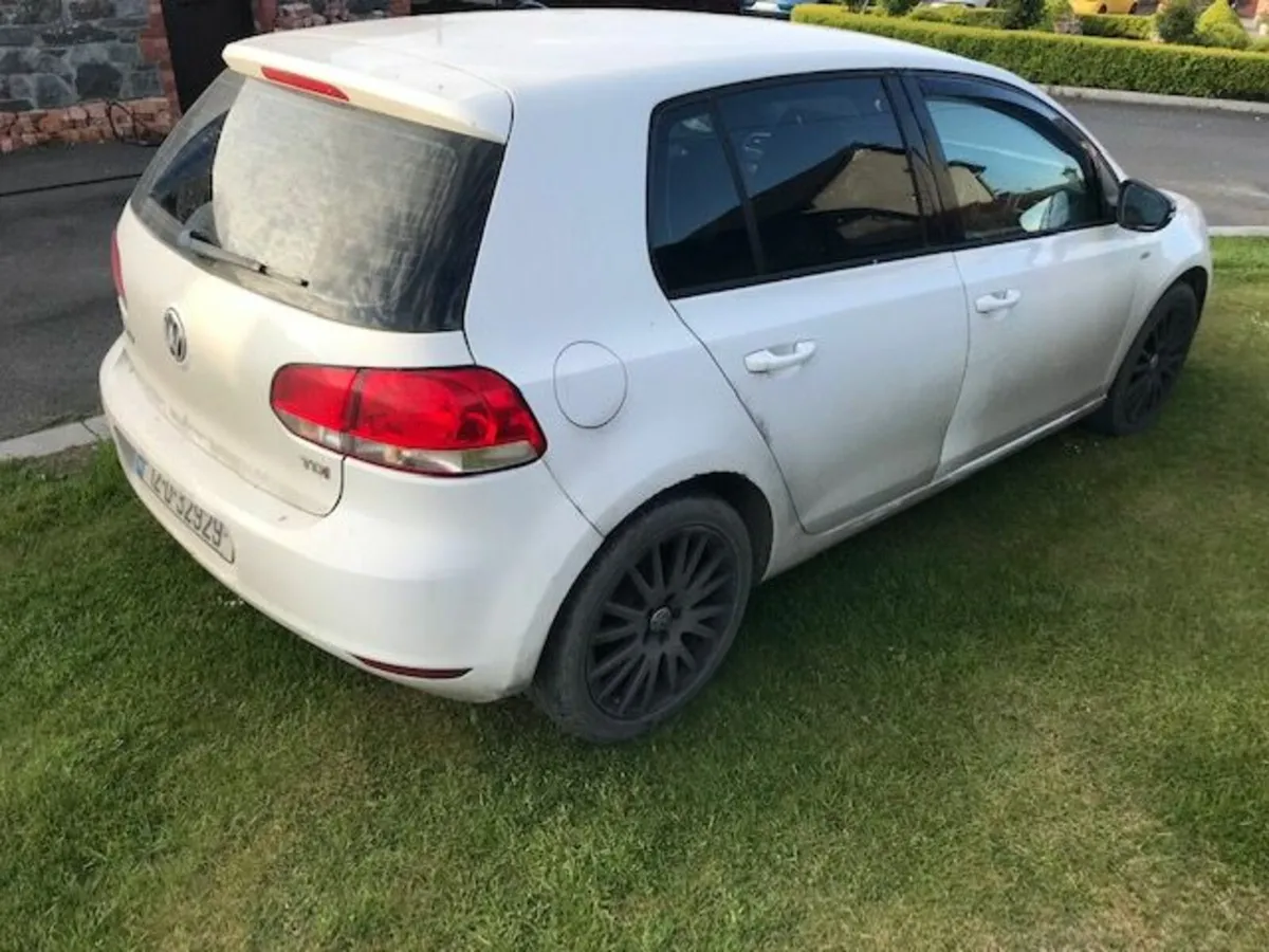 Volkswagen Golf 2012 - Image 2
