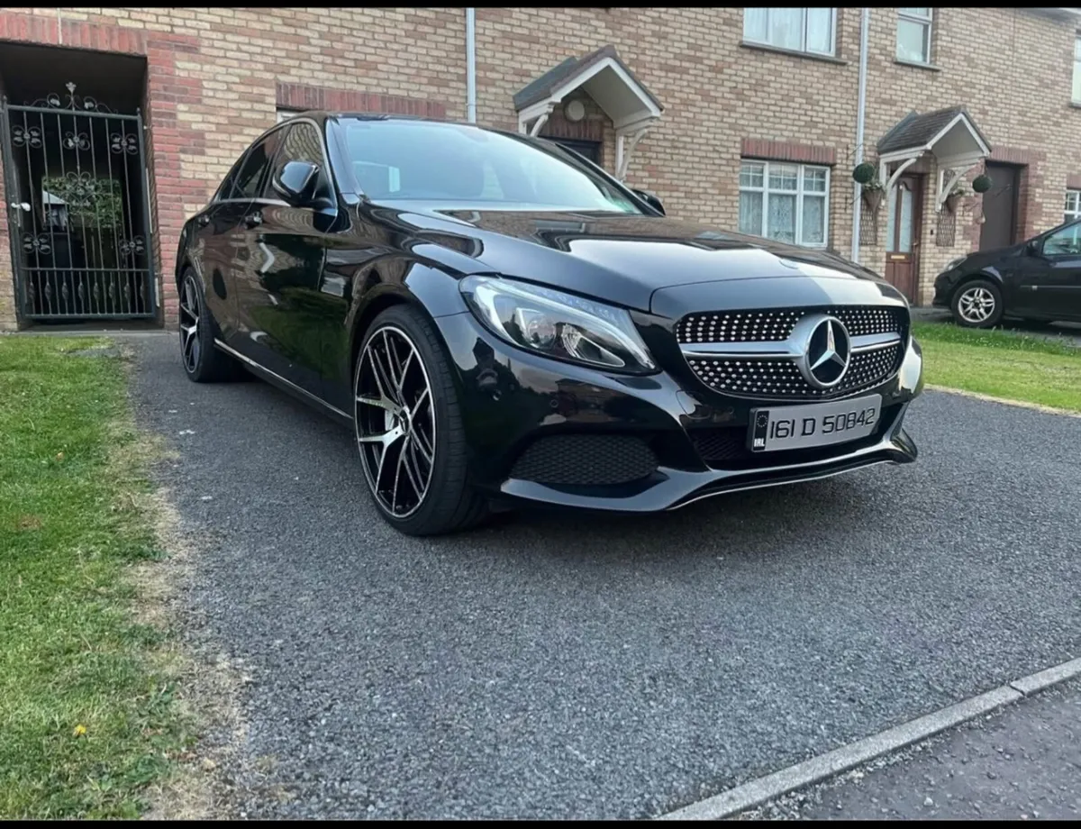 Mercedes-Benz C-Class 2016 - Image 1