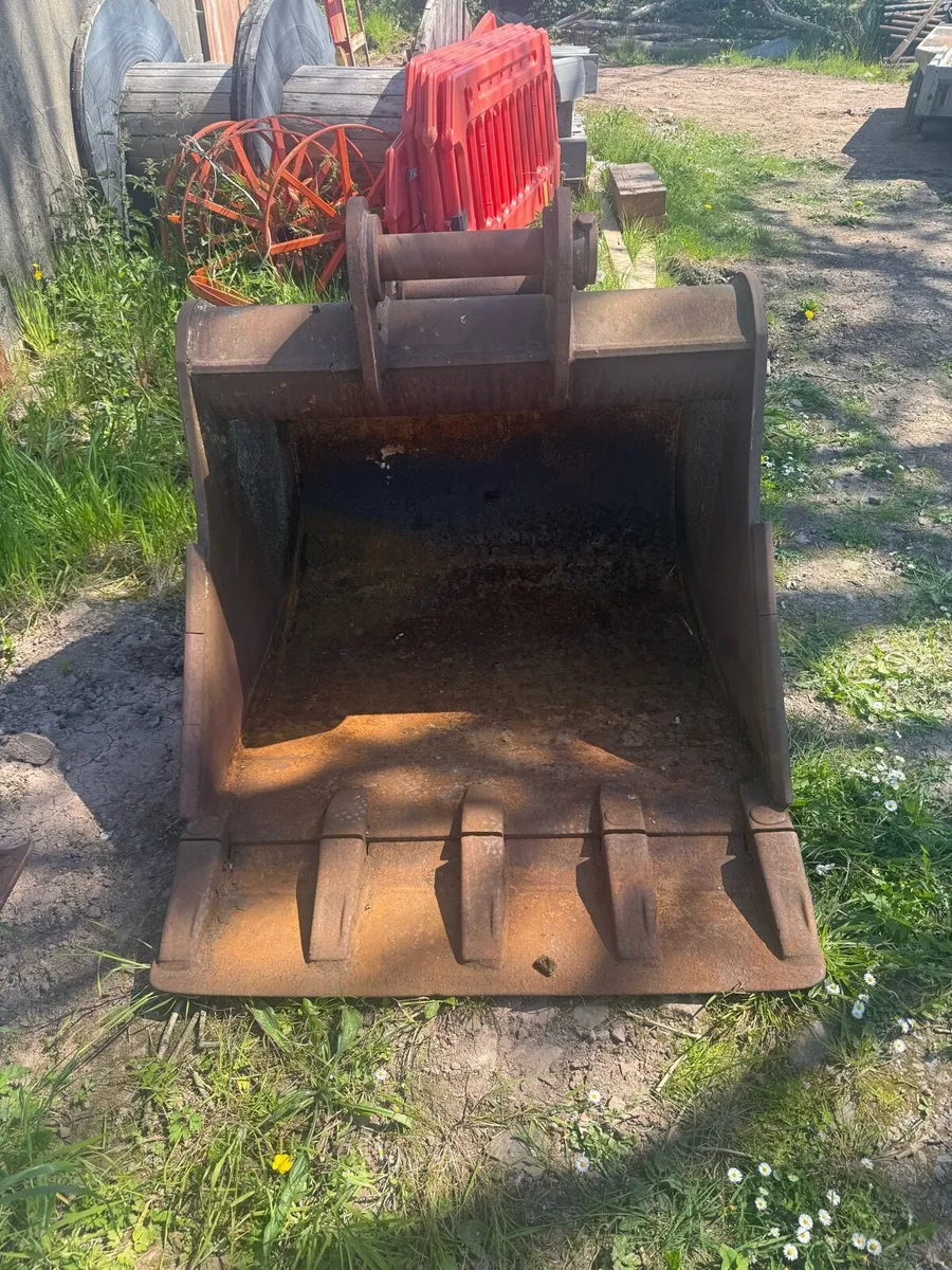 Strickland 20t 80mm 1200mm/48” digging bucket - Image 2